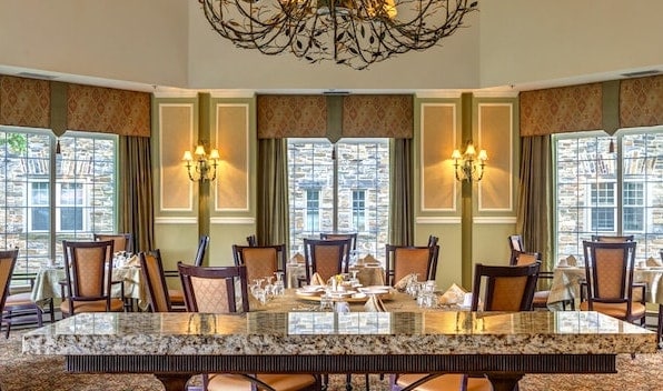 independent living villas-interior dining room
