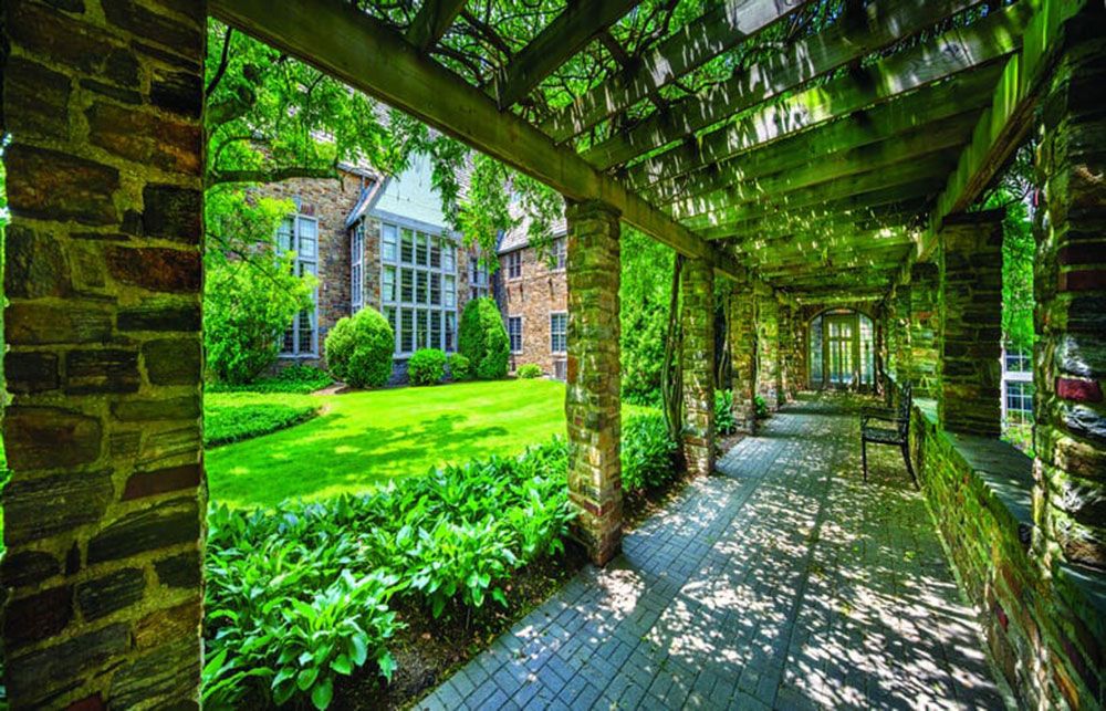 exterior image of Winchester Gardens